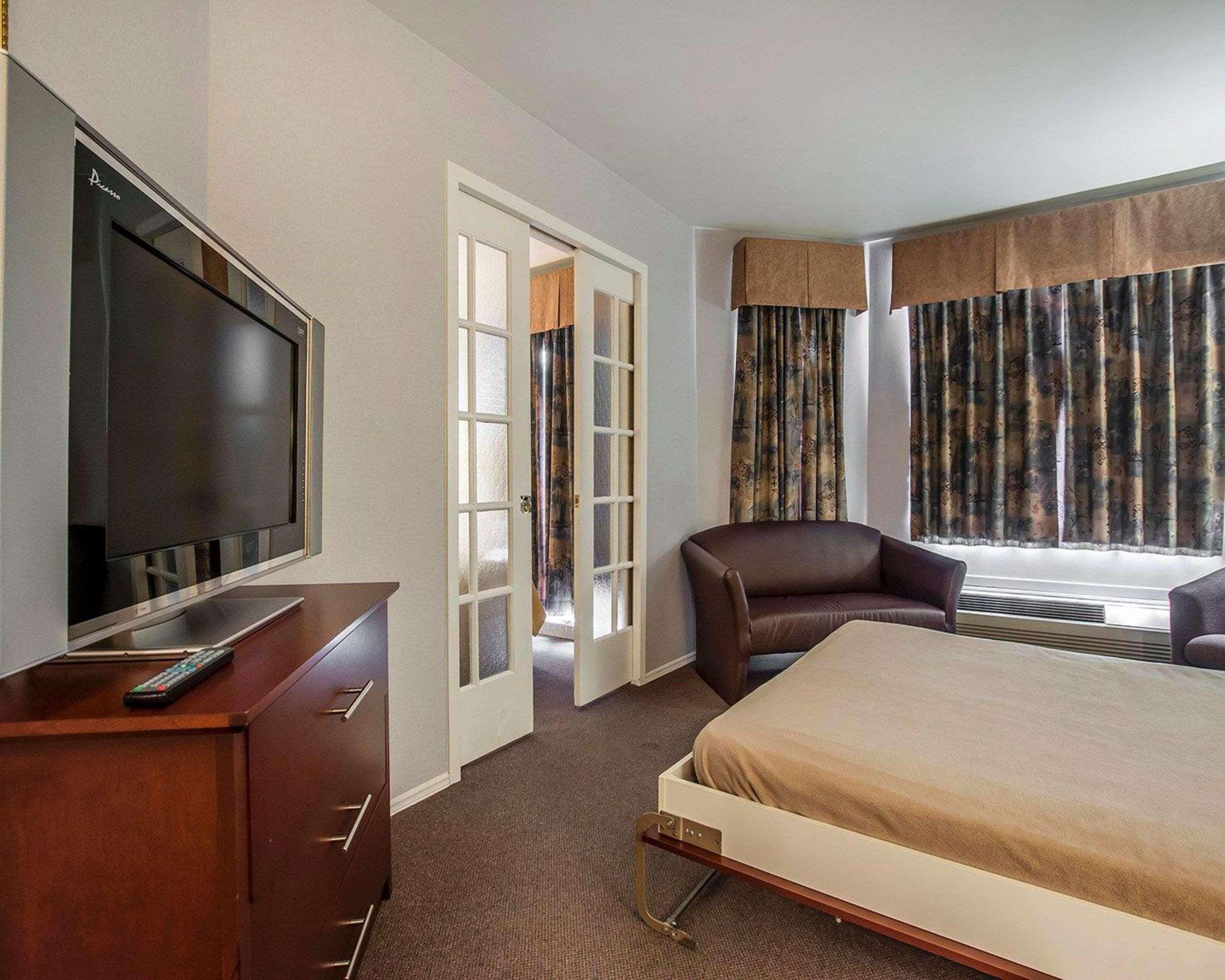 Quality Suites Sainte-Anne-de-Beaupré Eksteriør bilde