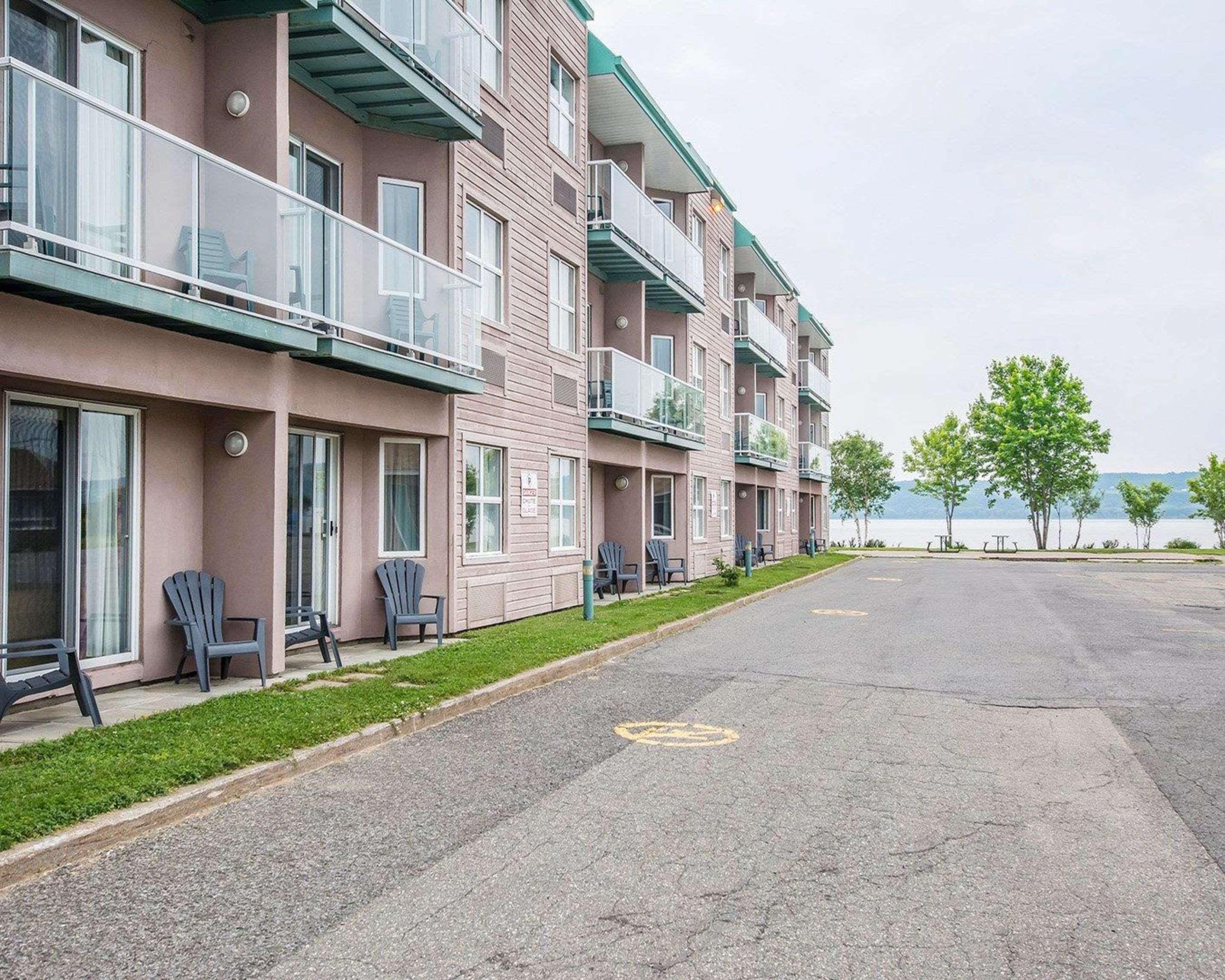 Quality Suites Sainte-Anne-de-Beaupré Eksteriør bilde